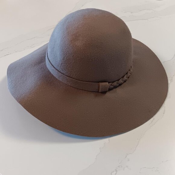 Womens Tan Hat - Picture 2 of 5